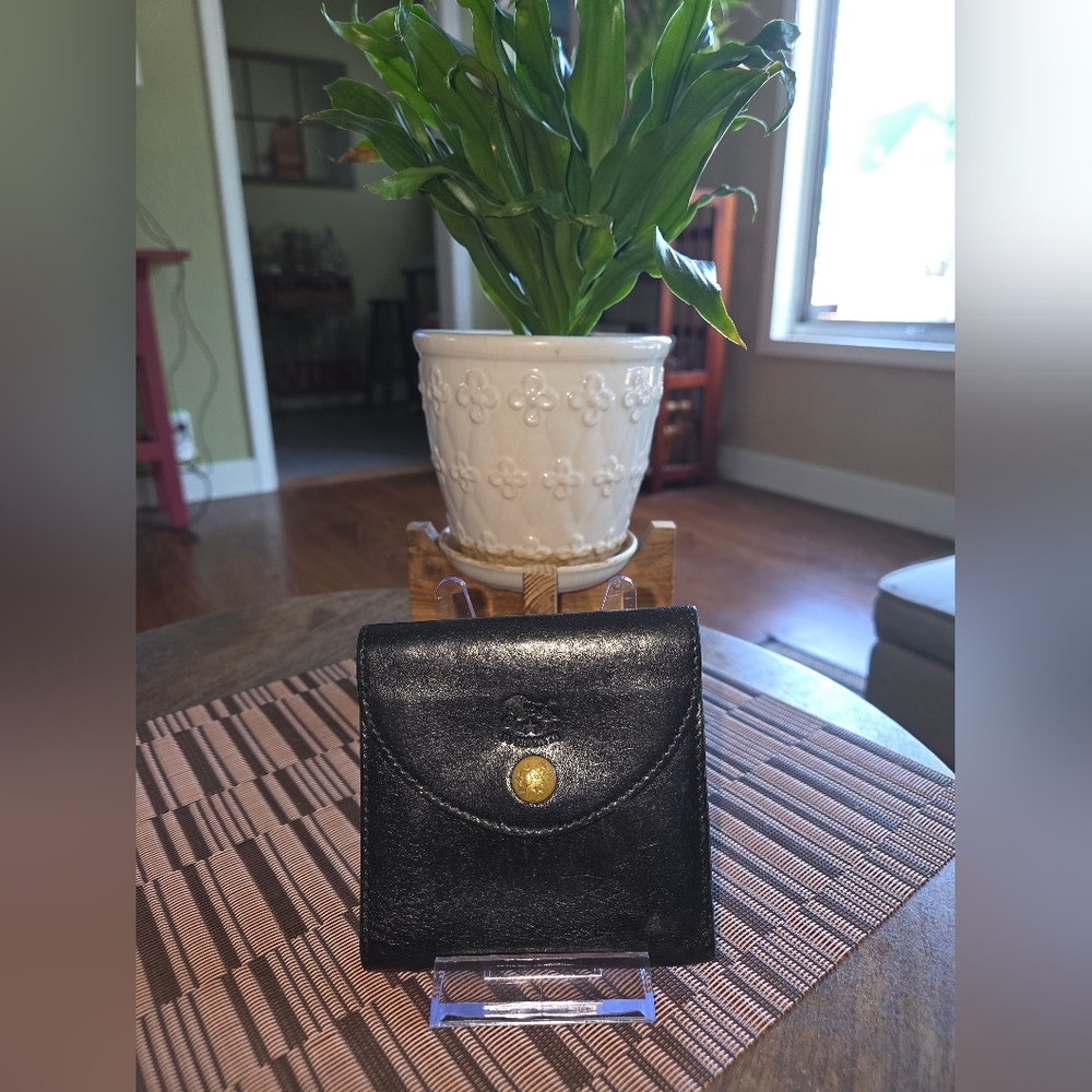 IL BISONTE Black Leather Snap Wallet with Gold-Tone Button